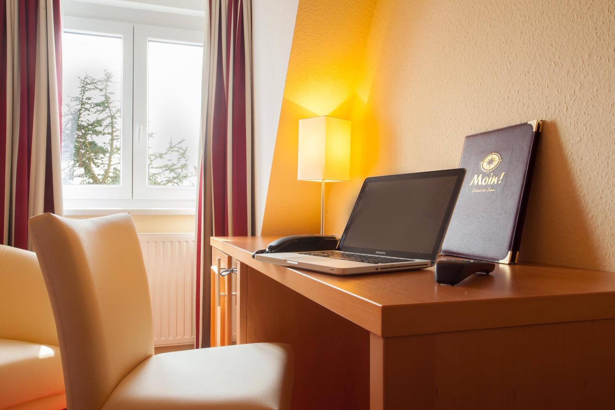 Moin Hotel Cuxhaven Esterno foto